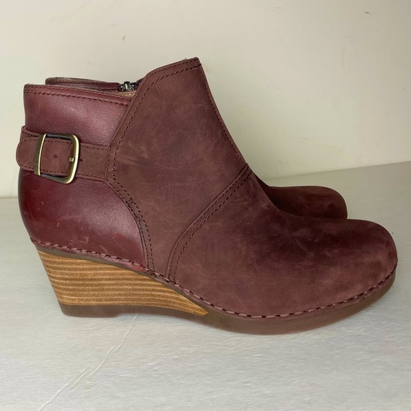 Dansko Shirley Leather Ankle Boot burgundy wedge heel size 40 - Picture 2 of 11